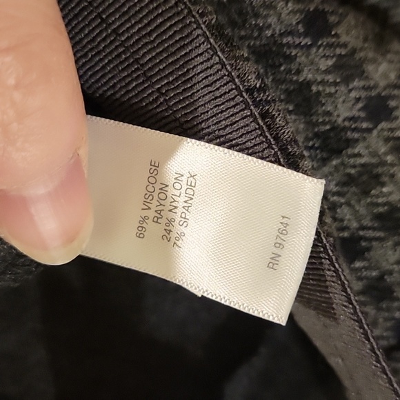 Womens JJill size large, pullon slacks in a houndstooth pattern in grey. - Picture 3 of 5